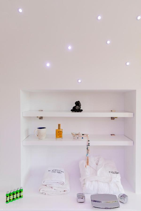 Blackstone Luxury Suites Emporio  Екстериор снимка