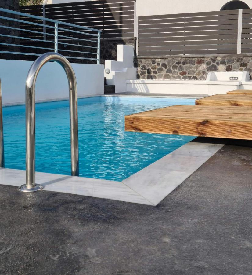 Blackstone Luxury Suites Emporio  Екстериор снимка