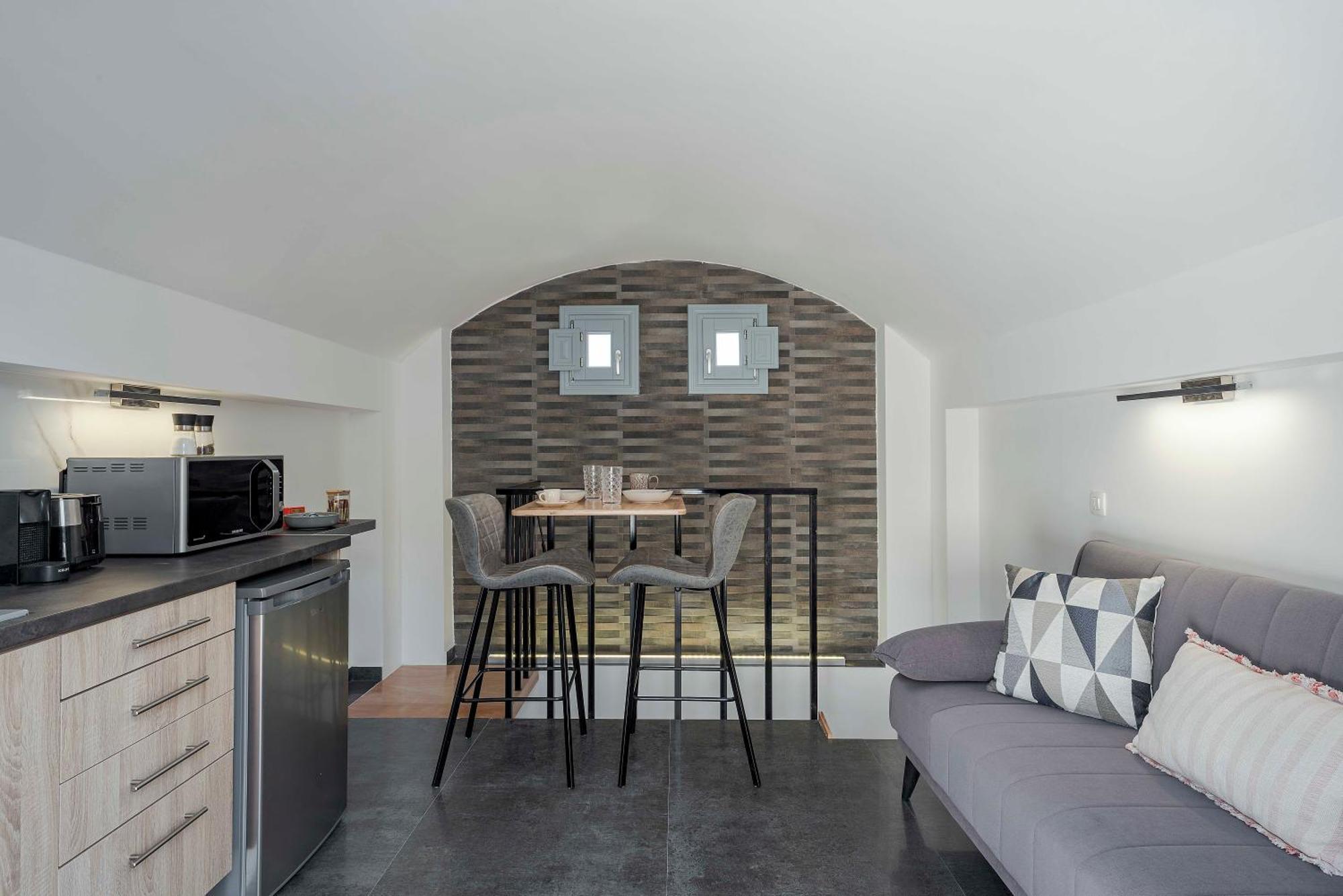 Blackstone Luxury Suites Emporio  Екстериор снимка