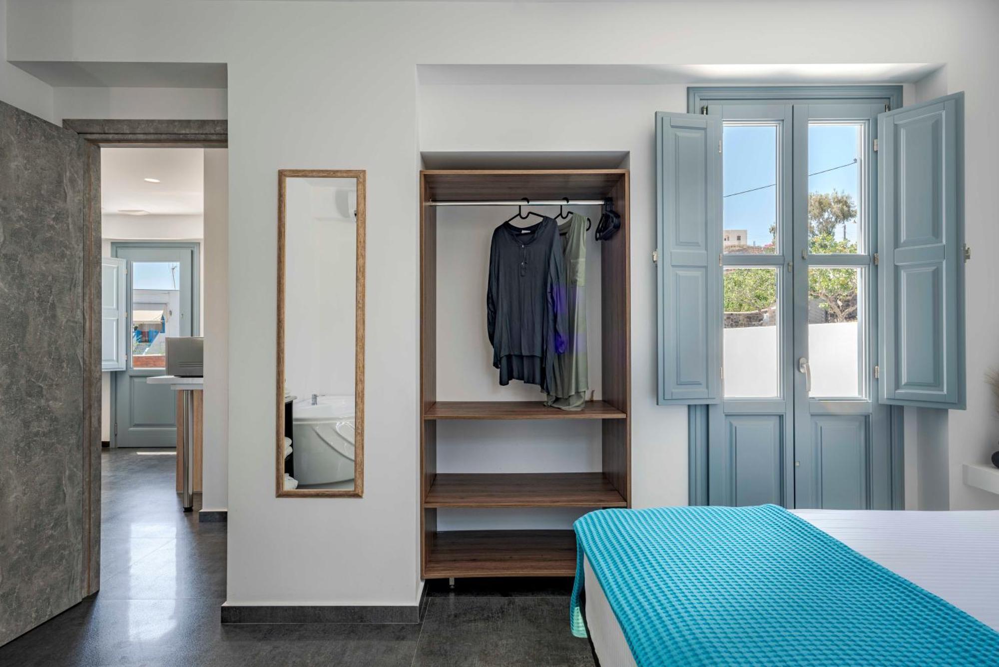 Blackstone Luxury Suites Emporio  Стая снимка