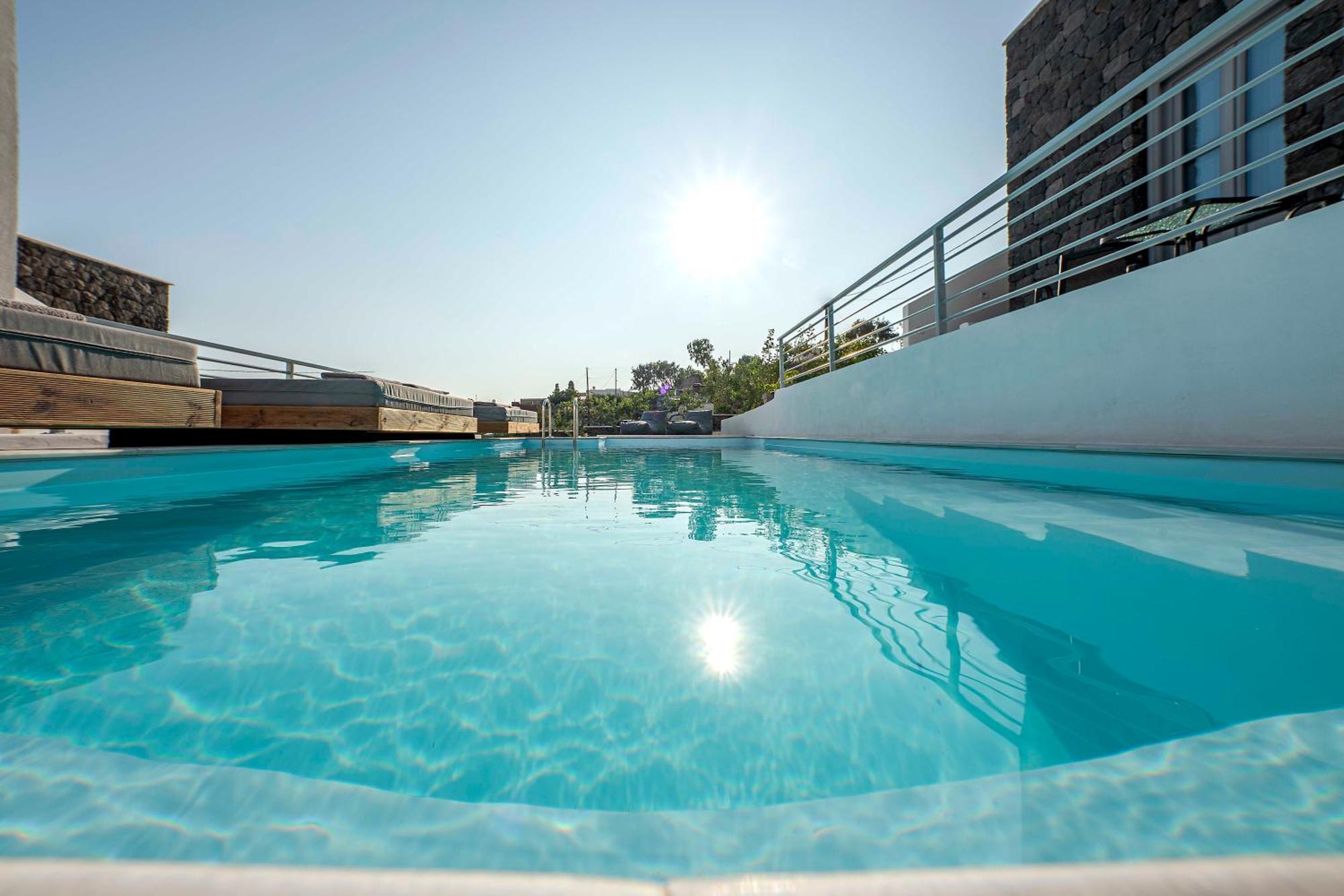 Blackstone Luxury Suites Emporio  Екстериор снимка