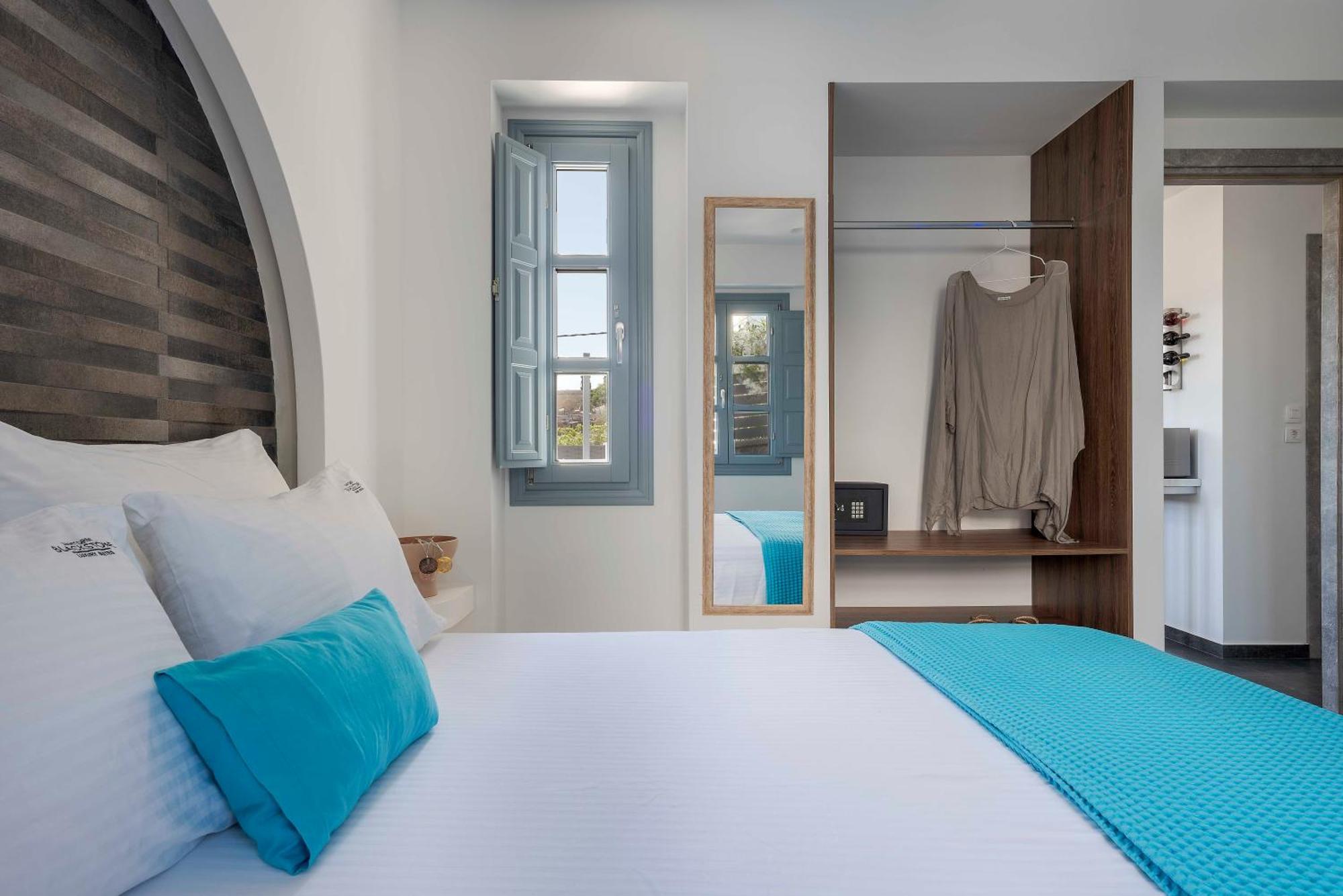 Blackstone Luxury Suites Emporio  Стая снимка